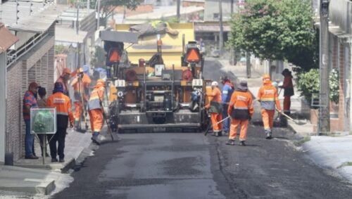 Programa Asfalta Manaus’ já recuperou 92 ruas no bairro Parque 10 de Novembro