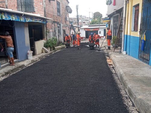 Prefeitura de Manaus contempla novas vias no bairro Lírio do Vale com recapeamento asfáltico