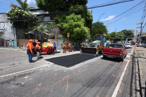 Prefeitura de Manaus intensifica obras de manutenção viária e recupera via do bairro São Jorge