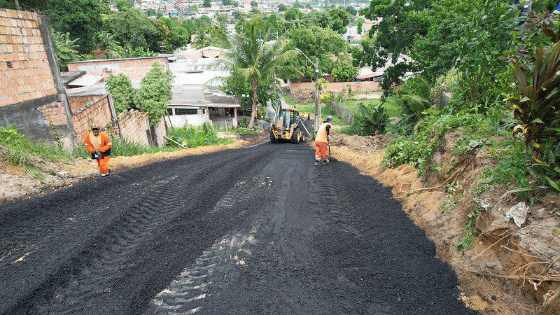 Prefeitura de Manaus coopera em ação da SSP e leva infraestrutura à comunidade Nossa Senhora de Fátima