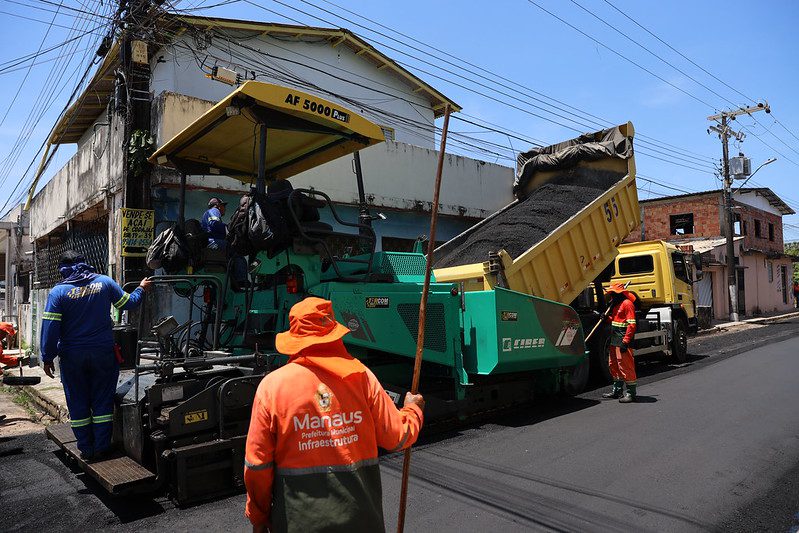 Pacote de obras da Prefeitura de Manaus leva infraestrutura ao bairro Lírio do Vale