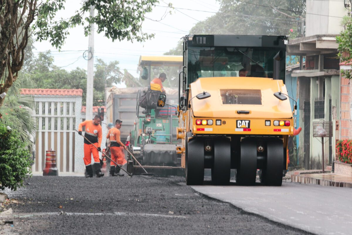 Mais de 350 ruas foram recuperadas em uma semana de ‘Asfalta Manaus’