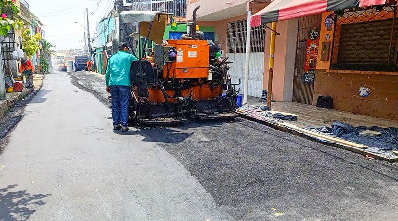 Programa ‘Asfalta Manaus’ conclui nova rua no bairro Compensa, na zona Oeste