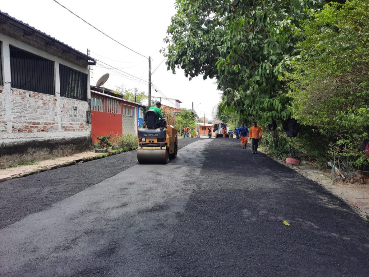 Prefeitura de Manaus atua em recuperação de vias do conjunto Boas Novas