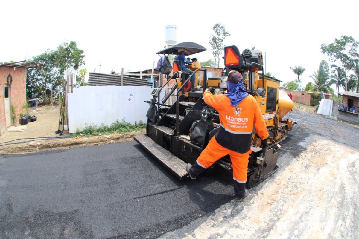 Prefeitura de Manaus avança com os serviços de pavimentação nas comunidades