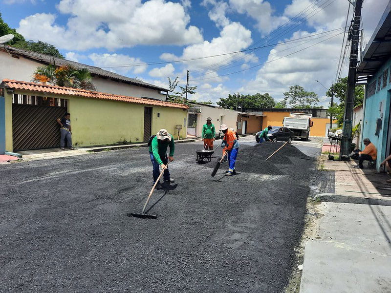 Prefeitura de Manaus trabalha na recuperação asfáltica de novas ruas no bairro Petrópolis