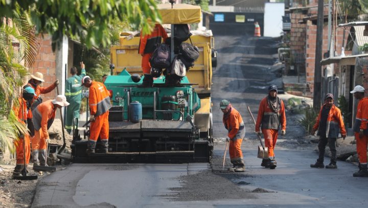 Prefeitura de Manaus trabalha nas ruas do bairro União da Vitória após 15 anos sem infraestrutura