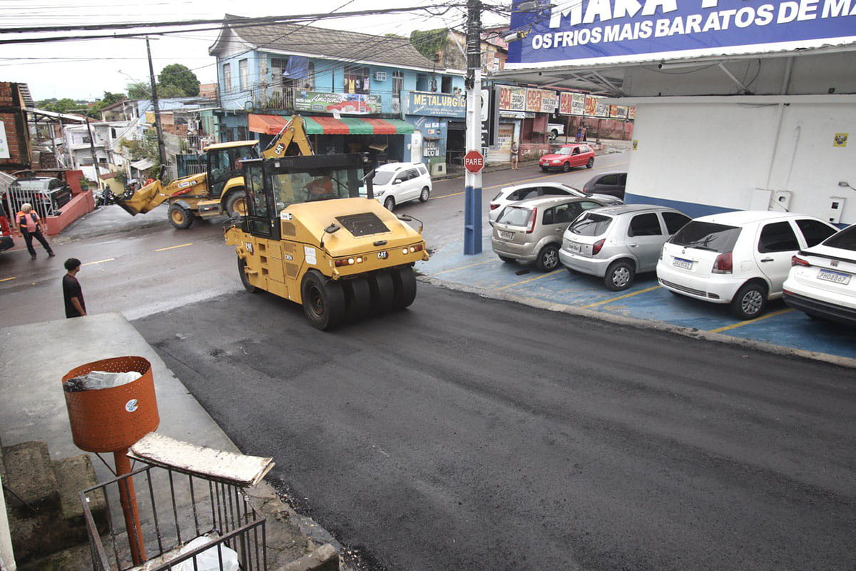 Prefeitura de Manaus beneficia mais ruas do bairro Alvorada com serviços de recapeamento asfáltico