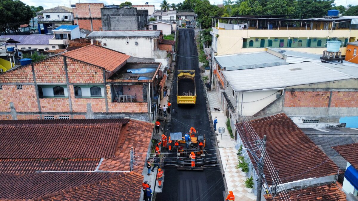 Prefeitura intensifica programa ‘Asfalta Manaus’ no bairro Dom Pedro