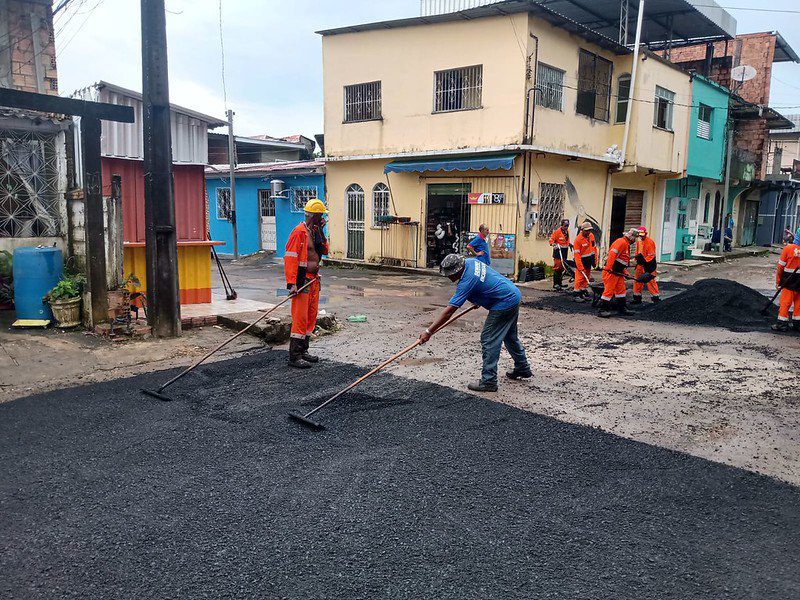 Prefeitura atua na manutenção asfáltica das vias do Alvorada