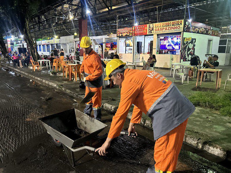 Prefeitura realiza recapeamento asfáltico do estacionamento da feira do Santo Antônio