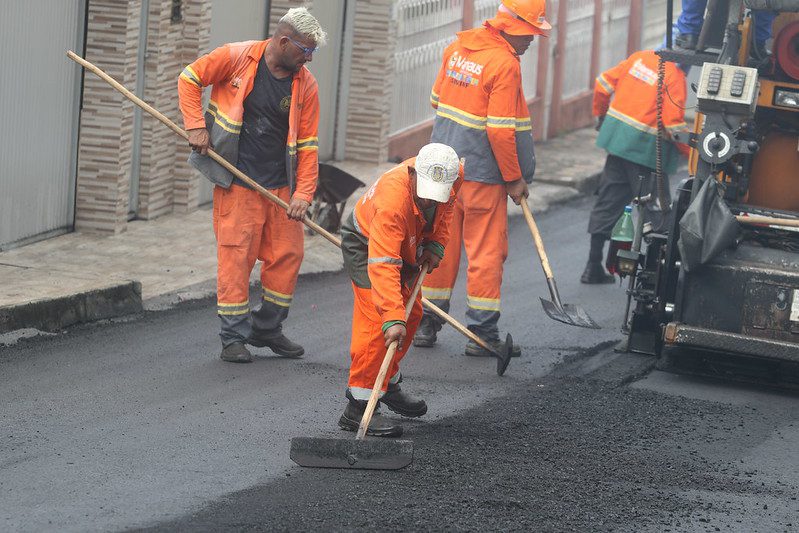 ‘Asfalta Manaus’ chega a mais de 40 vias no bairro Vila da Prata