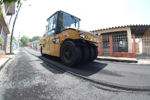 ‘Asfalta Manaus’ chega a mais de 40 vias no bairro Vila da prata