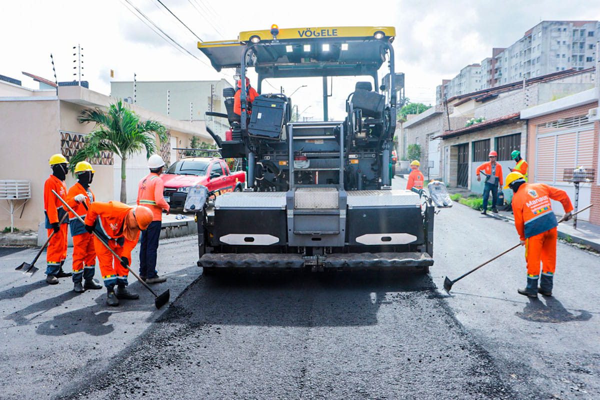 prefeitura recupera trecho de 320 metros no bairro Parque Dez de Novembro