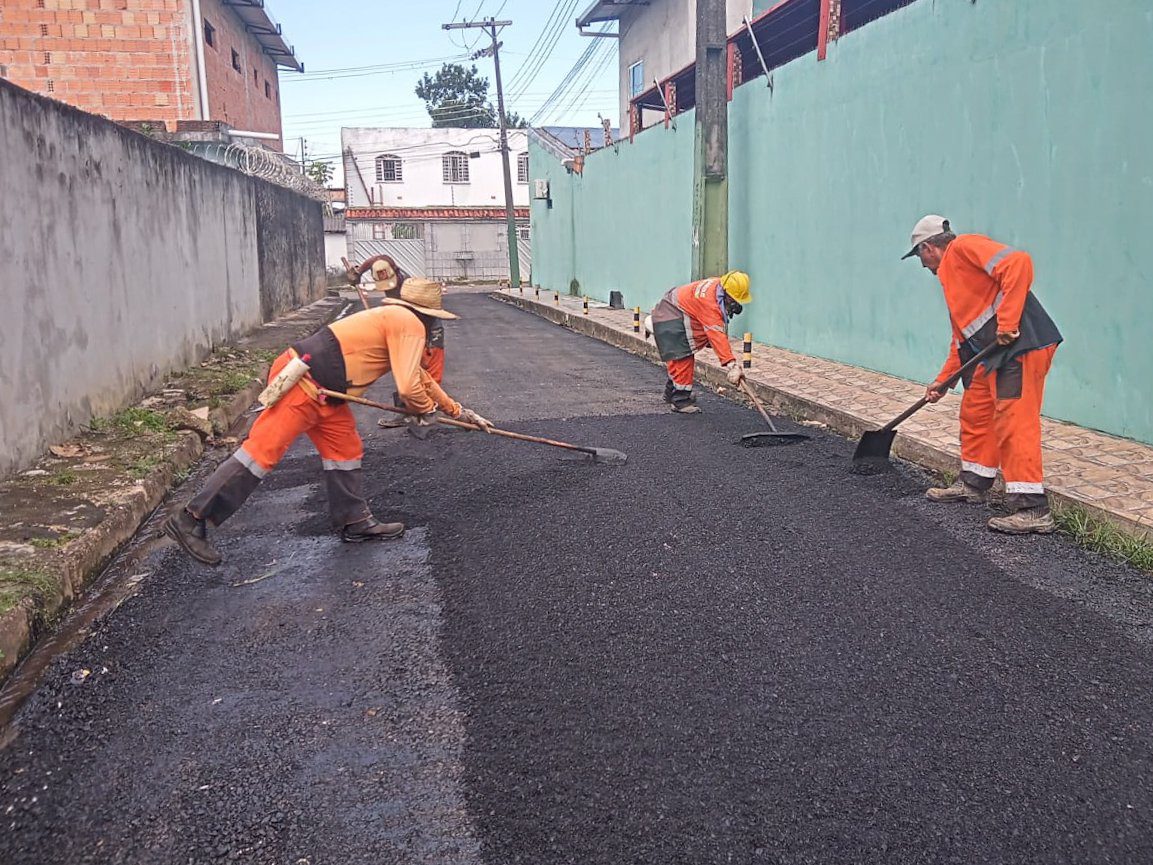 Prefeitura de Manaus intensifica serviços de recuperação asfáltica na zona Centro-Oeste