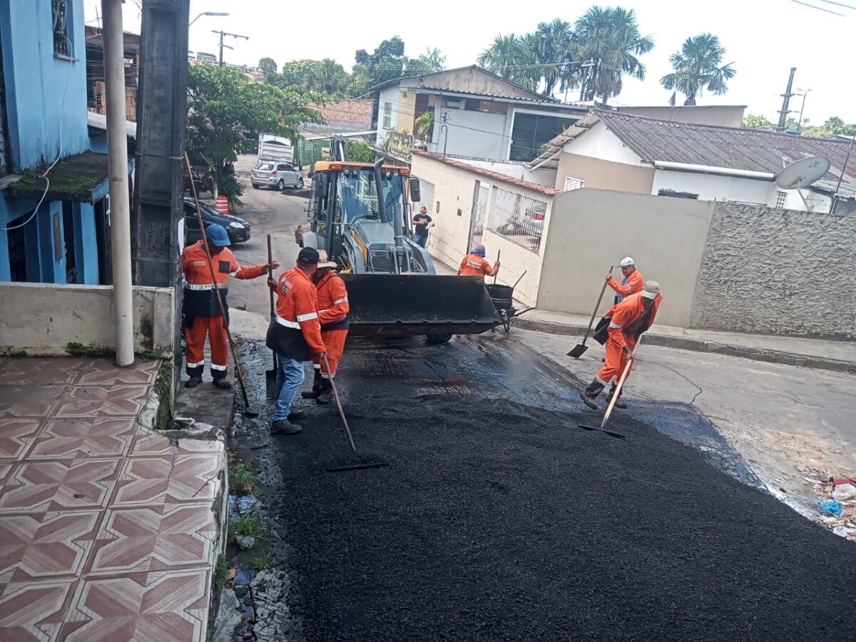 Prefeitura realiza operação de recapeamento de ruas no Lírio do Vale