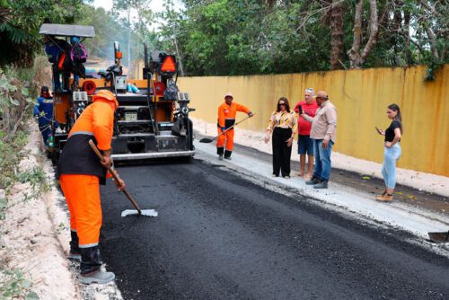 Asfalto da Prefeitura de Manaus chega ao ramal Água Branca 1