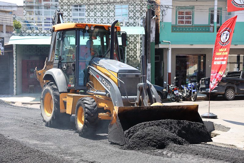 Prefeitura de Manaus acaba com alagamentos e restaura pavimento em ruas da zona Oeste