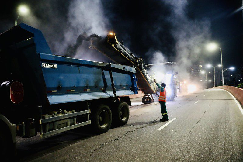 Prefeitura inicia Recapeamento de 8 mil de pavimento no viaduto Miguel Arraes