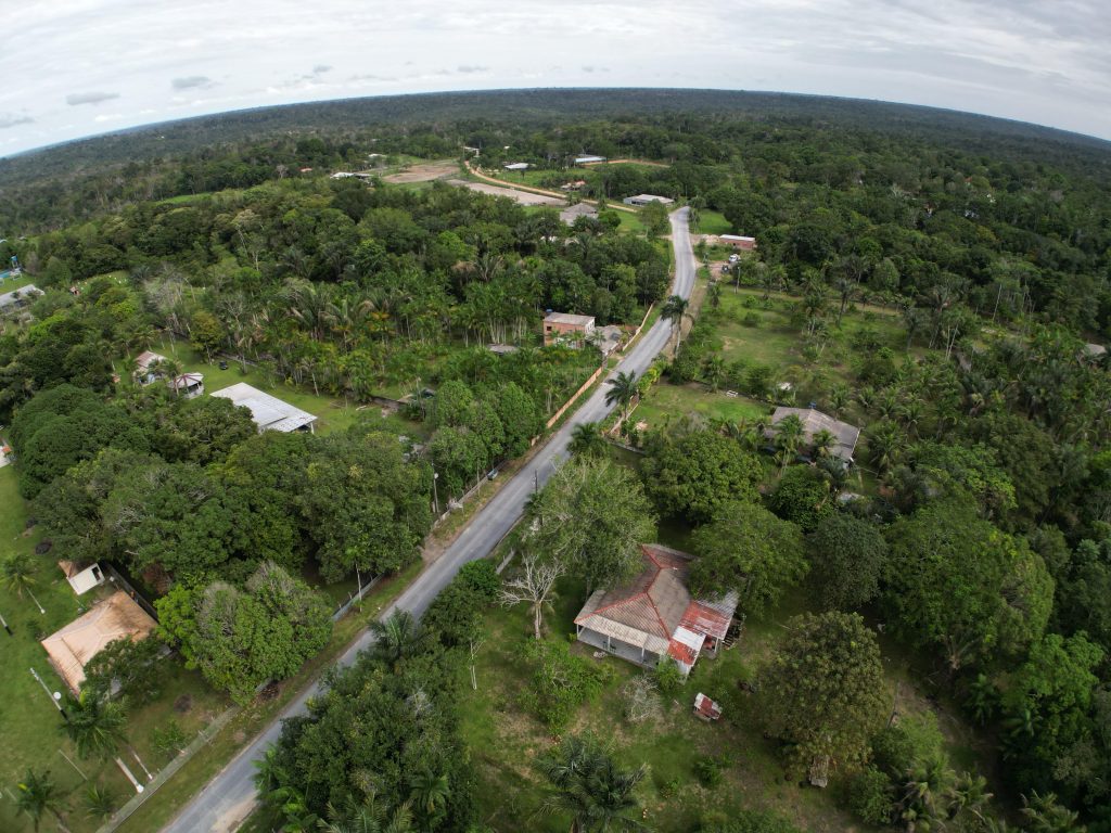 Pavimentação do ramal Cachoeira do Leão na zona Rural