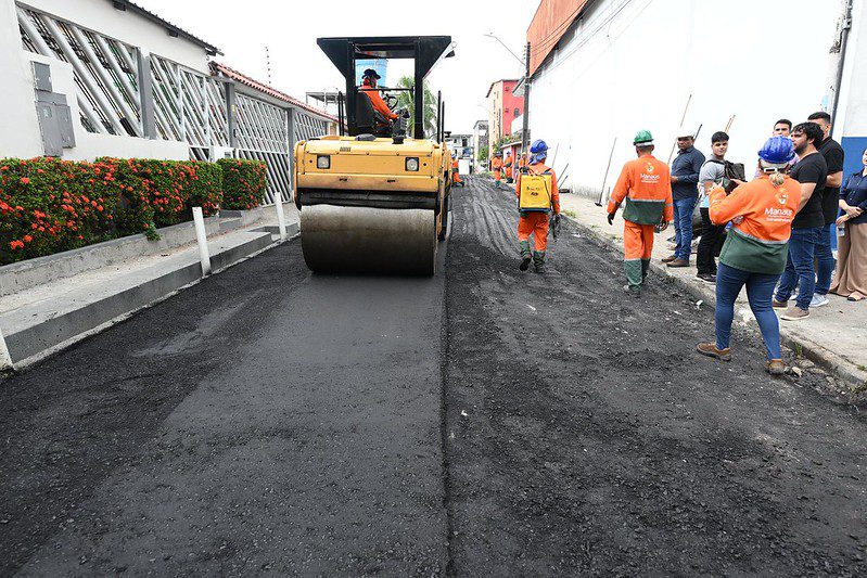 Obras de pavimentação na comunidade Parque São Pedro