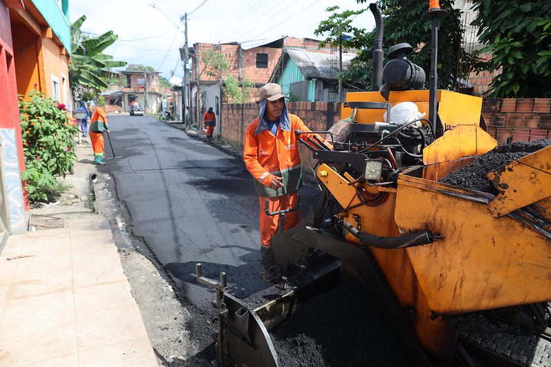 Nova rua da comunidade Parque São Pedro é recapeada pela Prefeitura de Manaus