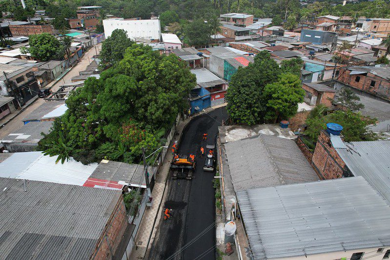 Nova rua da comunidade Parque São Pedro é recapeada pela Prefeitura de Manaus